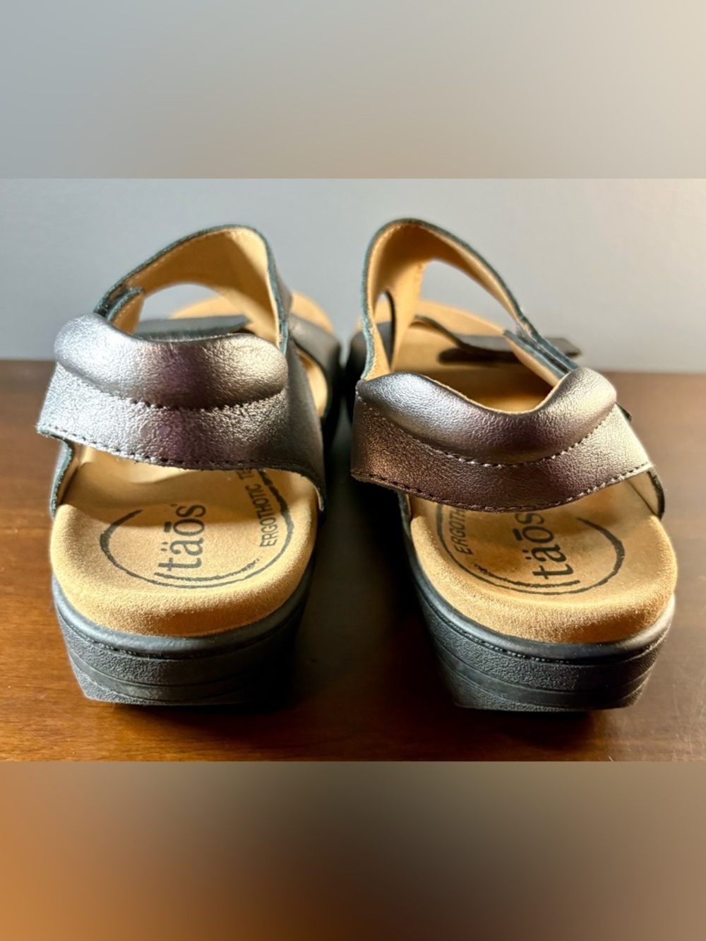Taos Serene Sandals - Pewter - Hard to Find Size 11! - Picture 4 of 7